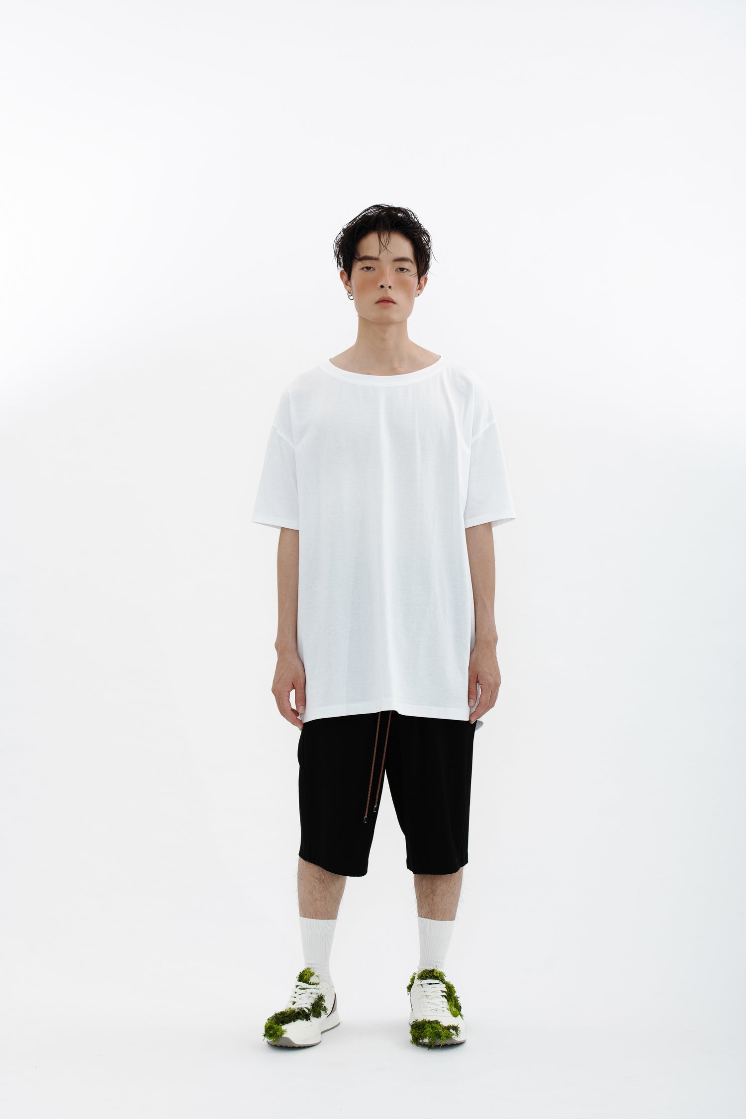 抽繩後翻片短褲