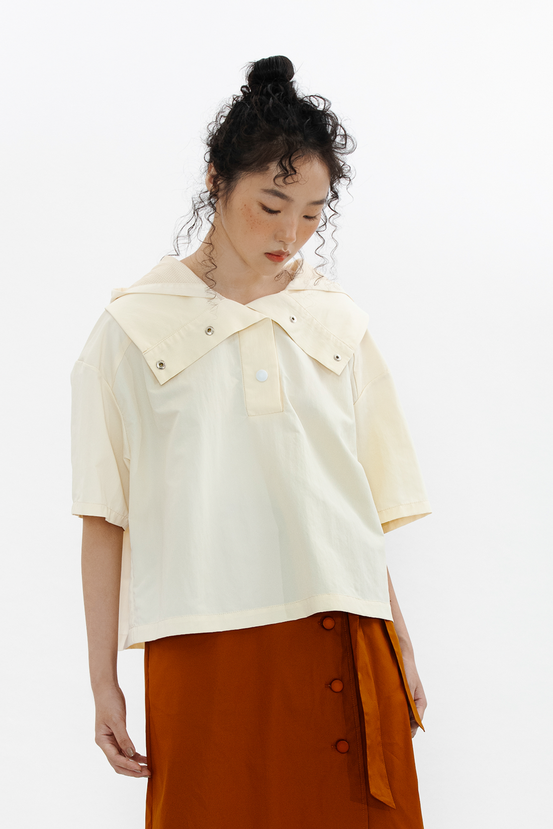 壓釦連帽短上衣