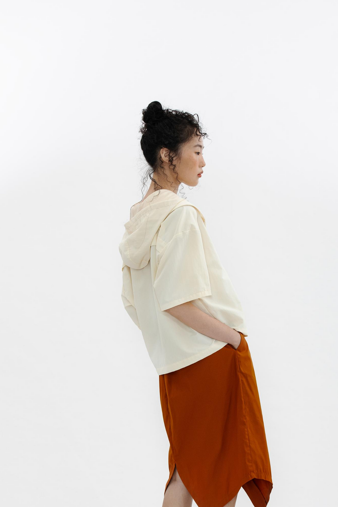 壓釦連帽短上衣